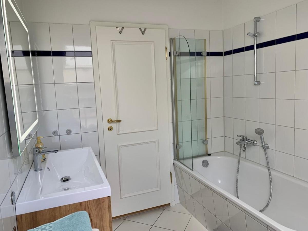 Charmante Dachgeschoss Wohnung Leipzig Exterior foto